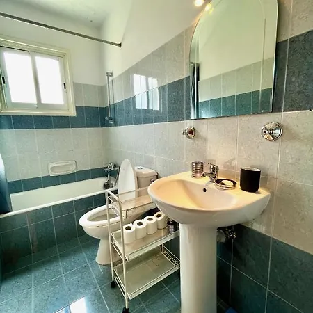 2bdr Close To Nicosia Center *