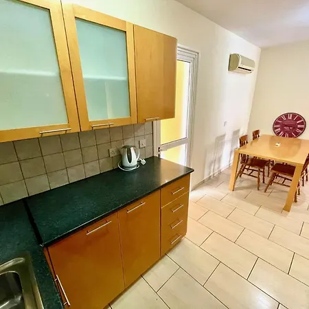 2bdr Close To Nicosia Center Апартаменты